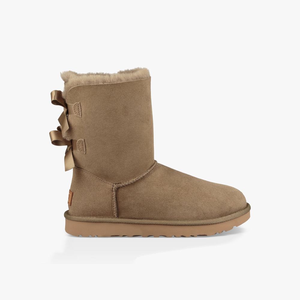 Bottes Classic UGG Bailey Bow II Femme Kaki Soldes 922TWPHL